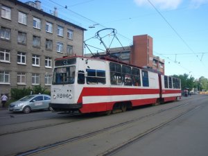 В Санкт-Петербурге сбили мужчину, выходившего из трамвая