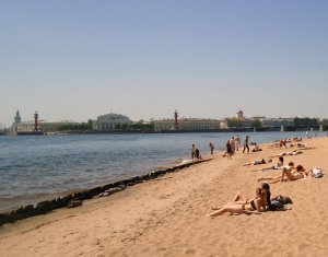 На пляже Петропавловской крепости открывается выставка песчаных фигур