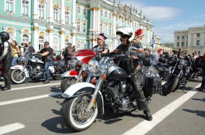 В центре Петербурга ограничат движение транспорта